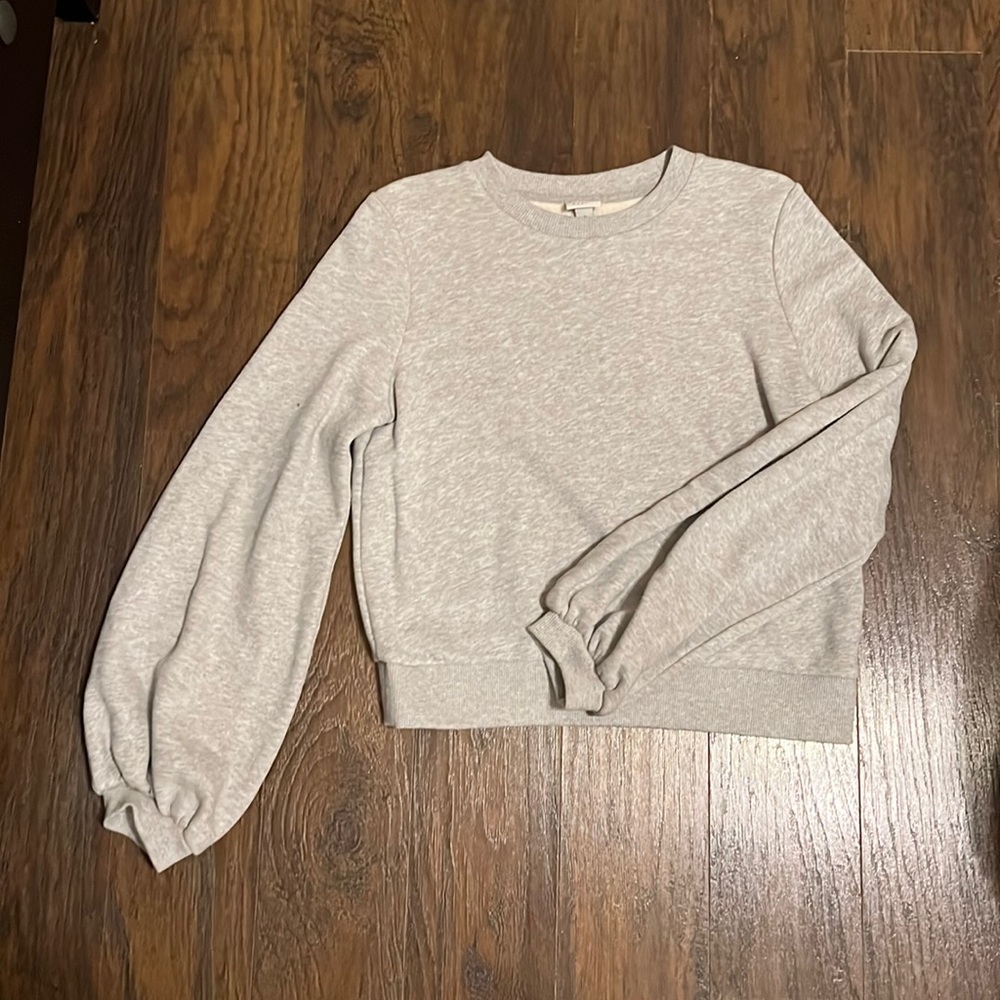 Grey Bubble Sleeve Pullover